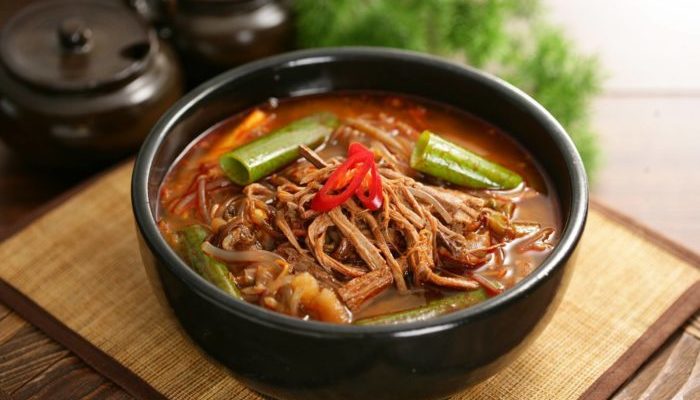 Суп с жареным мясом и фунчозой