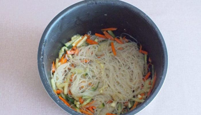 С овощами в мультиварке
