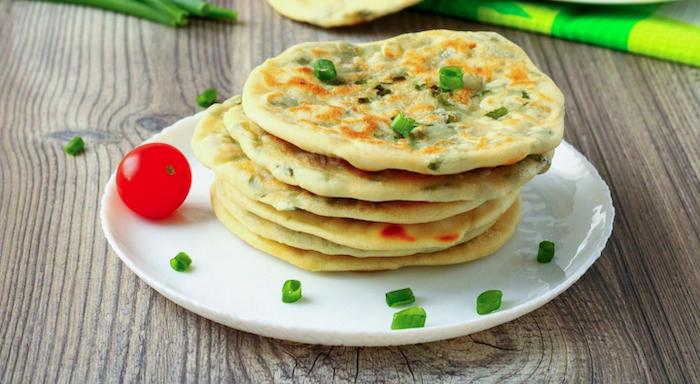 лепешки с луком 