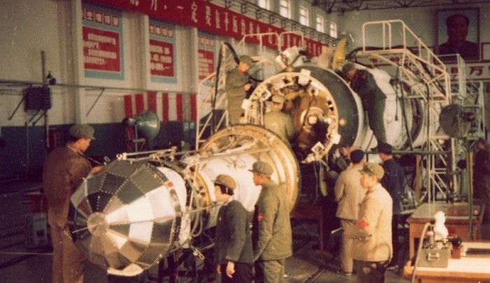 Дунфан Хун 1 Китай Спутник