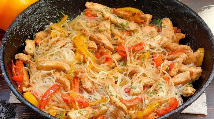 Фунчоза с курицей