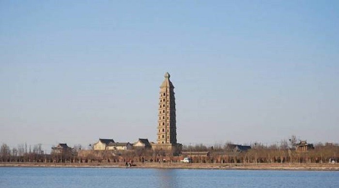 Высокая башня Pagoda Hibao